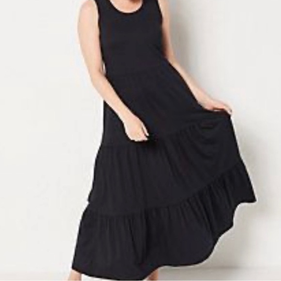 GAP NWT tiered Black Maxi dress. Size small. - Picture 4 of 4
